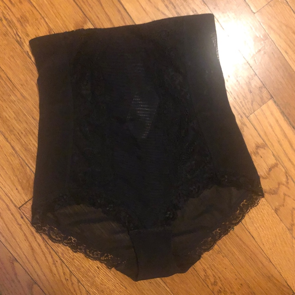 Shapewear w/ lace